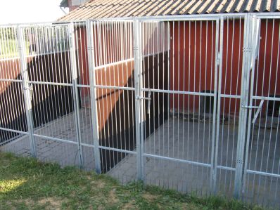 sm&aring; bokse udenfor